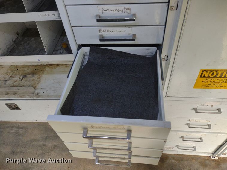 image for item LL9098 2004 Ford E250  van