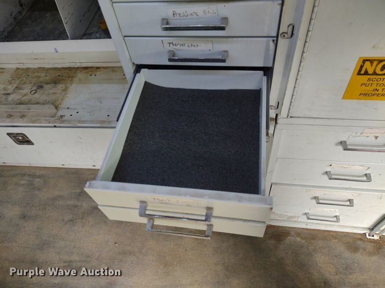 image for item LL9098 2004 Ford E250  van