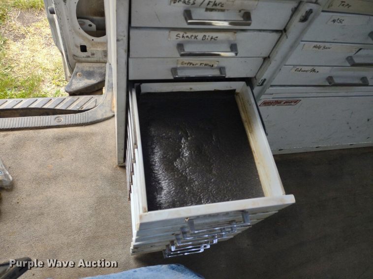 image for item LL9098 2004 Ford E250  van