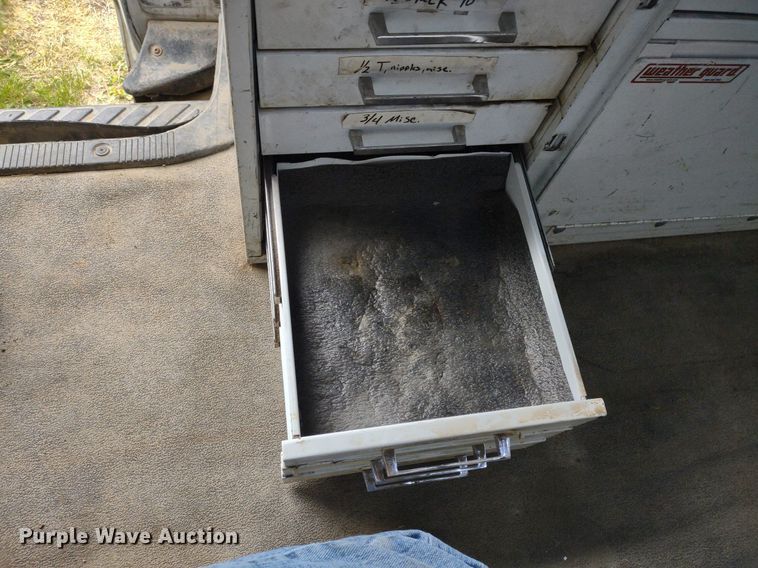 image for item LL9098 2004 Ford E250  van