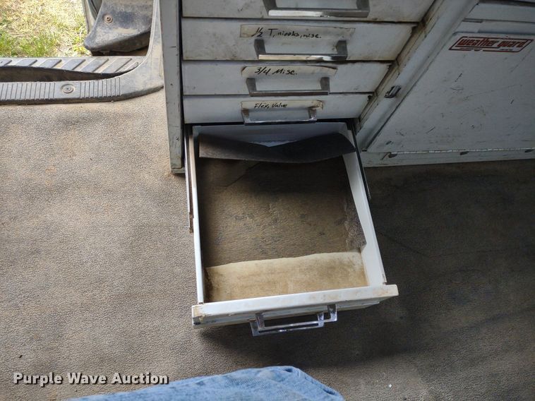 image for item LL9098 2004 Ford E250  van