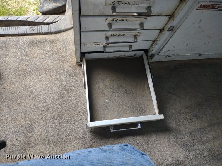 image for item LL9098 2004 Ford E250  van