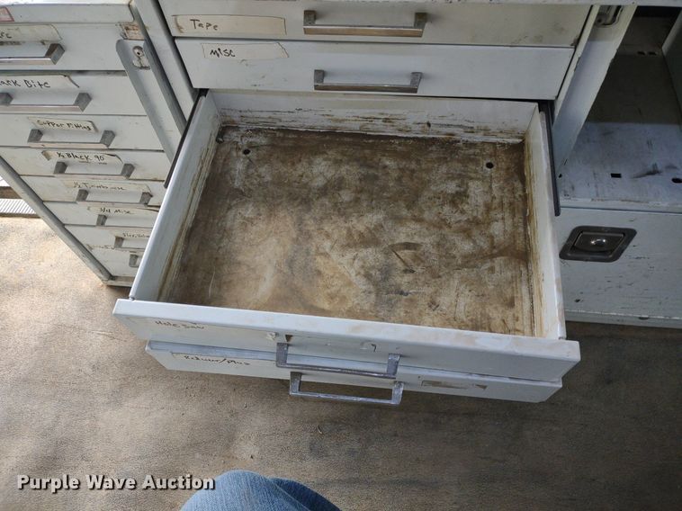 image for item LL9098 2004 Ford E250  van