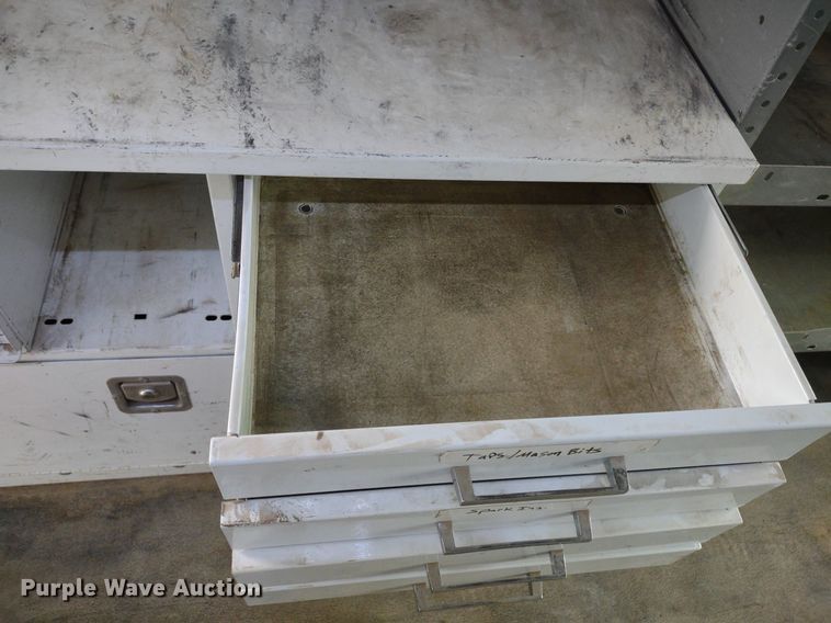 image for item LL9098 2004 Ford E250  van