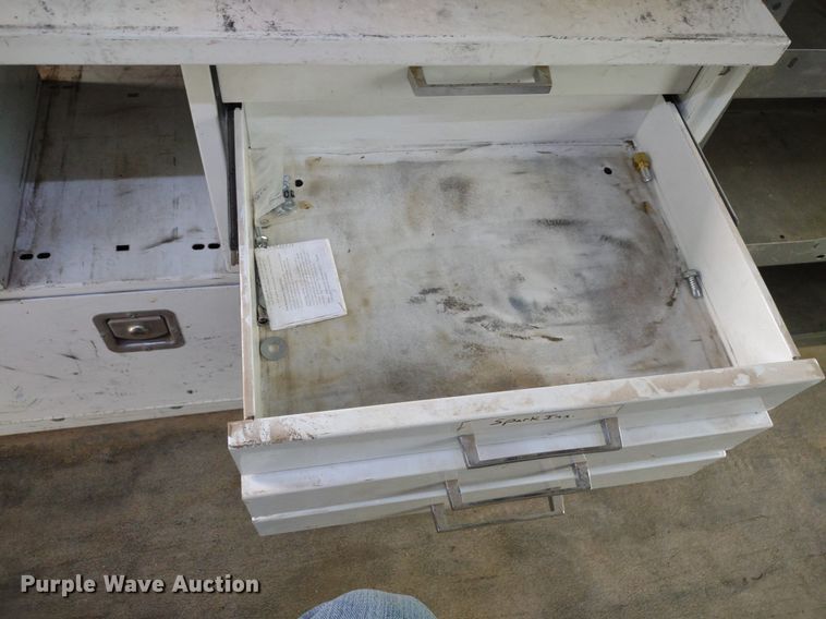 image for item LL9098 2004 Ford E250  van