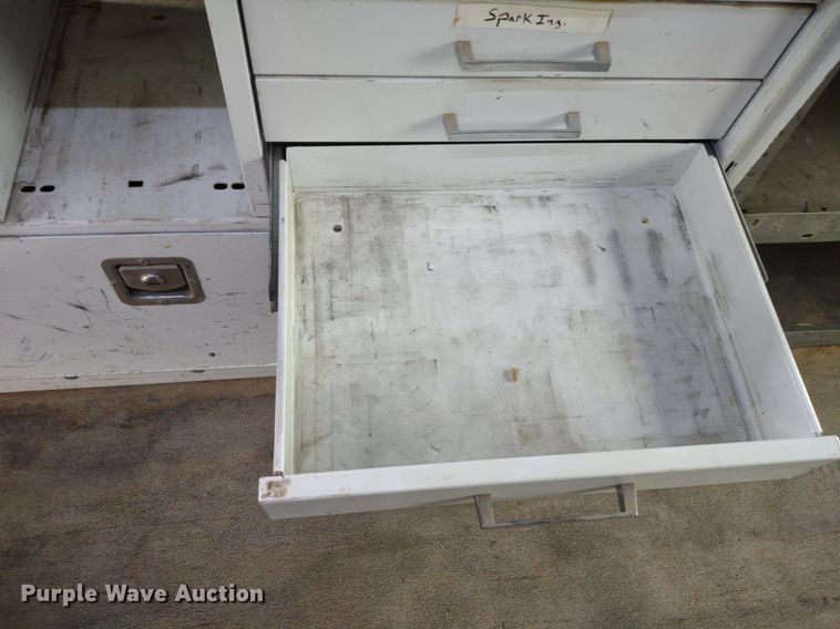 image for item LL9098 2004 Ford E250  van