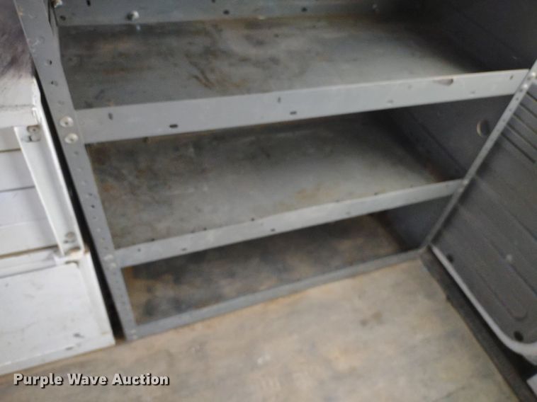 image for item LL9098 2004 Ford E250  van