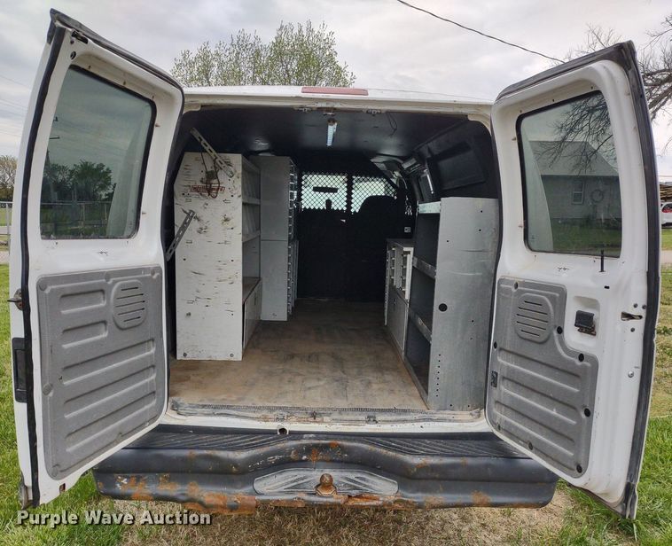 image for item LL9098 2004 Ford E250  van