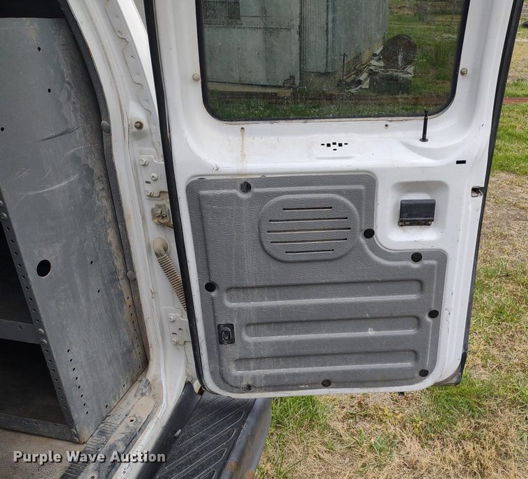 image for item LL9098 2004 Ford E250  van