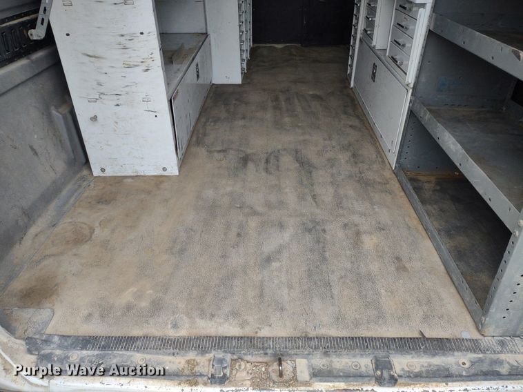 image for item LL9098 2004 Ford E250  van