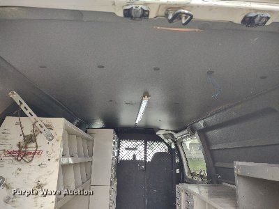 image for item LL9098 2004 Ford E250  van