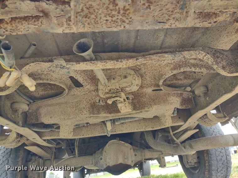 image for item LL9098 2004 Ford E250  van