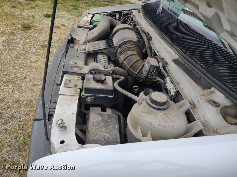 image for item LL9098 2004 Ford E250  van