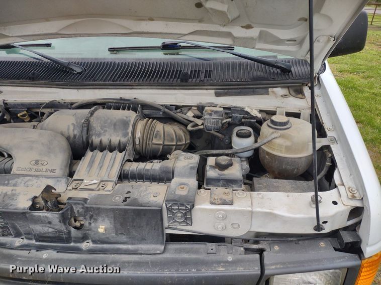 image for item LL9098 2004 Ford E250  van