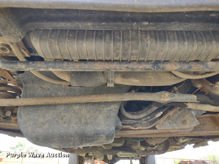 image for item LL9098 2004 Ford E250  van