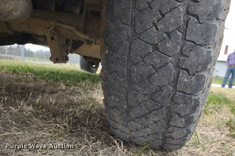 image for item LL9098 2004 Ford E250  van