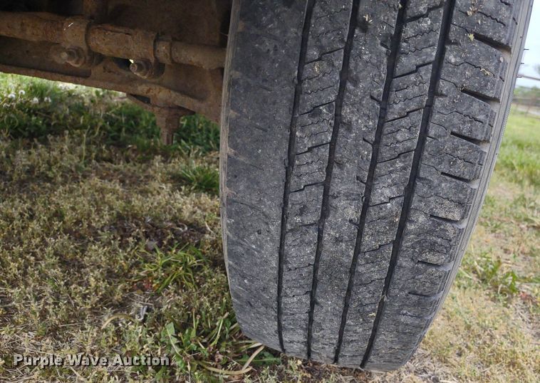 image for item LL9098 2004 Ford E250  van