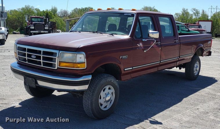 image for item LL9101 1993 Ford F350 XLT  Crew Cab pickup truck