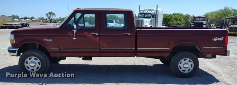 image for item LL9101 1993 Ford F350 XLT  Crew Cab pickup truck