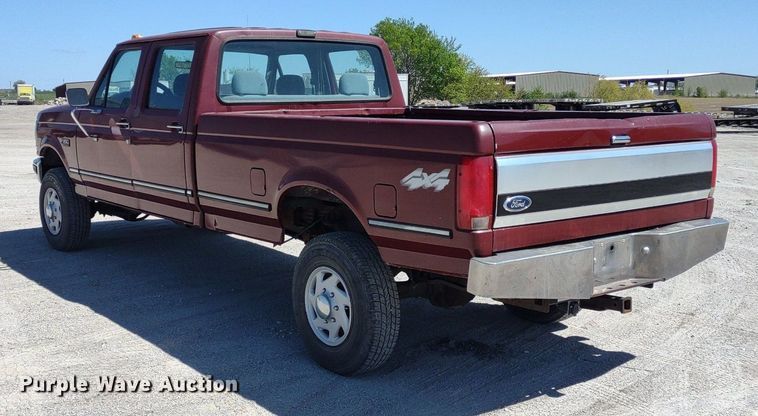 image for item LL9101 1993 Ford F350 XLT  Crew Cab pickup truck