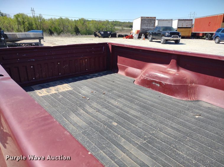 image for item LL9101 1993 Ford F350 XLT  Crew Cab pickup truck