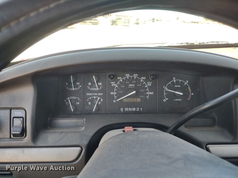 image for item LL9101 1993 Ford F350 XLT  Crew Cab pickup truck