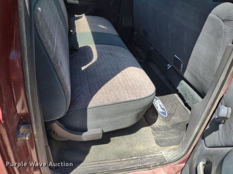 image for item LL9101 1993 Ford F350 XLT  Crew Cab pickup truck