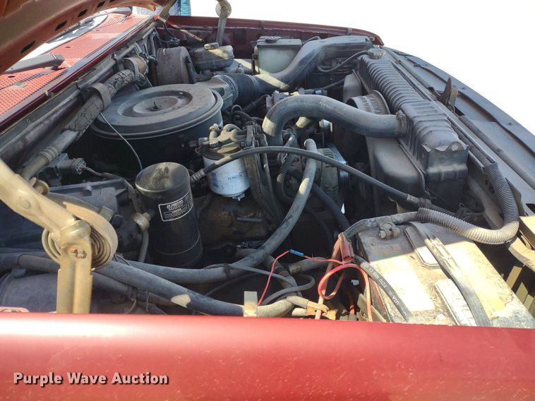 image for item LL9101 1993 Ford F350 XLT  Crew Cab pickup truck