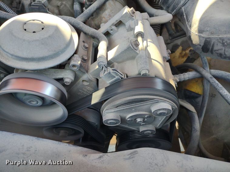 image for item LL9101 1993 Ford F350 XLT  Crew Cab pickup truck