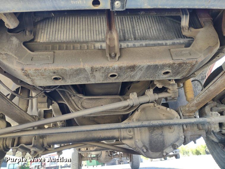 image for item LL9101 1993 Ford F350 XLT  Crew Cab pickup truck