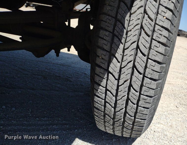 image for item LL9101 1993 Ford F350 XLT  Crew Cab pickup truck