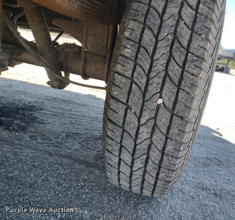 image for item LL9101 1993 Ford F350 XLT  Crew Cab pickup truck