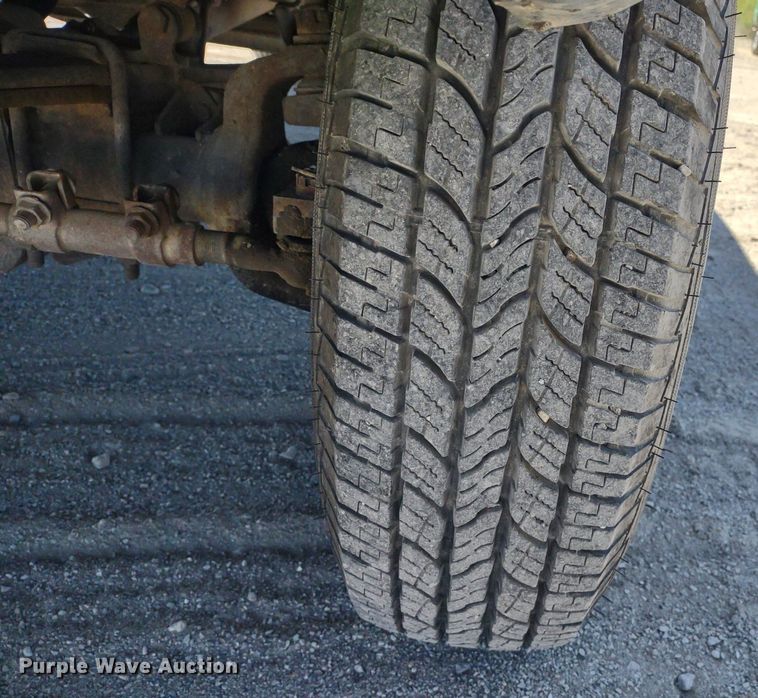 image for item LL9101 1993 Ford F350 XLT  Crew Cab pickup truck