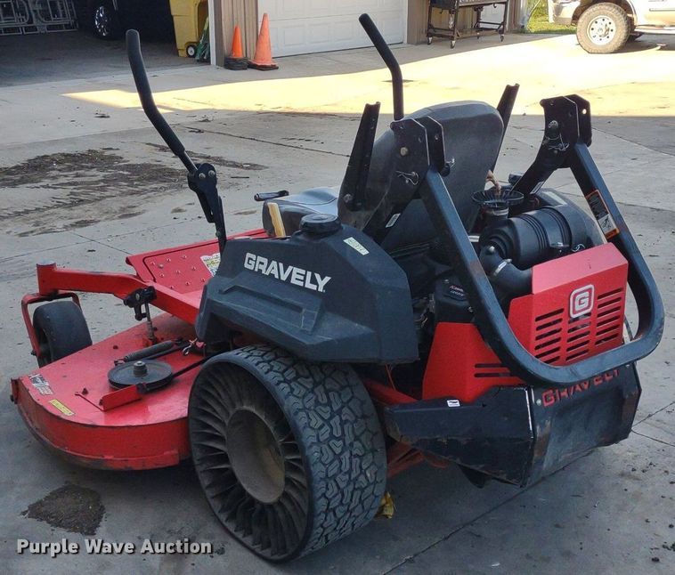 image for item LL9103 Gravely Pro Turn 272  ZTR lawn mower