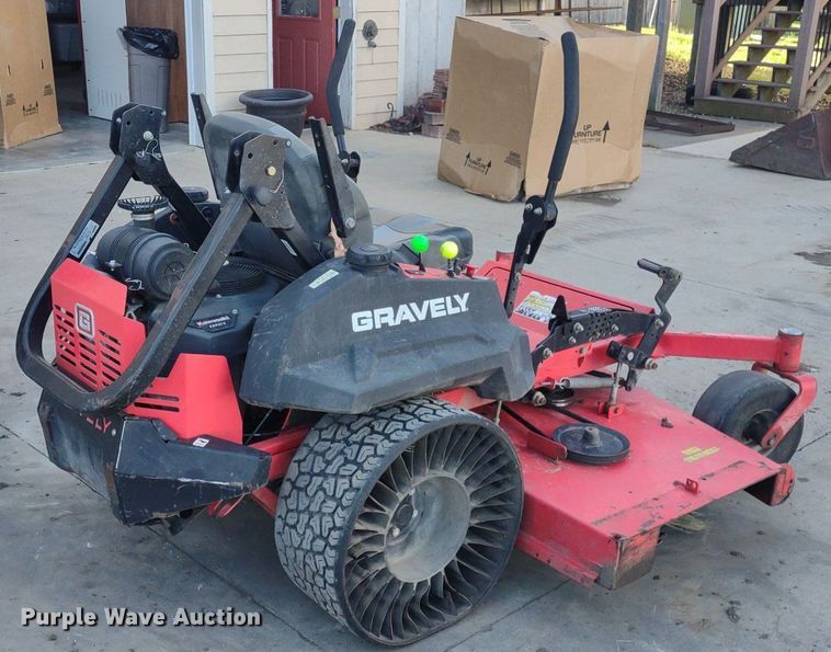 image for item LL9103 Gravely Pro Turn 272  ZTR lawn mower