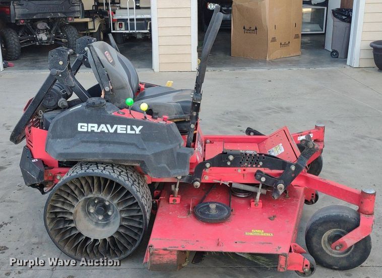 image for item LL9103 Gravely Pro Turn 272  ZTR lawn mower