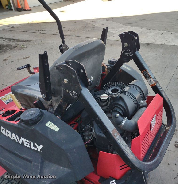 image for item LL9103 Gravely Pro Turn 272  ZTR lawn mower