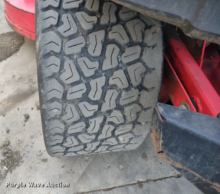 image for item LL9103 Gravely Pro Turn 272  ZTR lawn mower