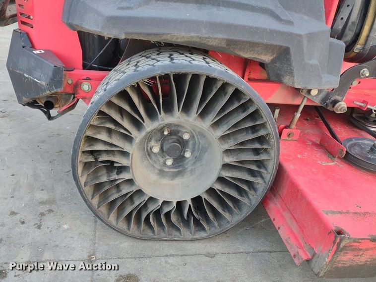 image for item LL9103 Gravely Pro Turn 272  ZTR lawn mower