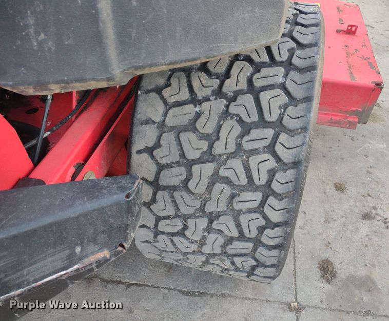 image for item LL9103 Gravely Pro Turn 272  ZTR lawn mower