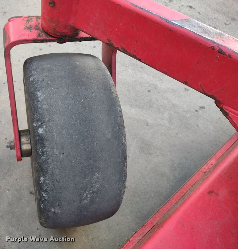 image for item LL9103 Gravely Pro Turn 272  ZTR lawn mower