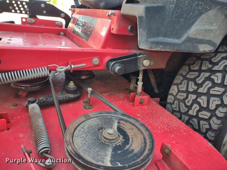 image for item LL9104 Gravely Pro Turn 272  ZTR lawn mower