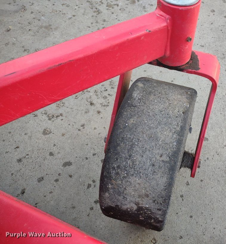 image for item LL9104 Gravely Pro Turn 272  ZTR lawn mower