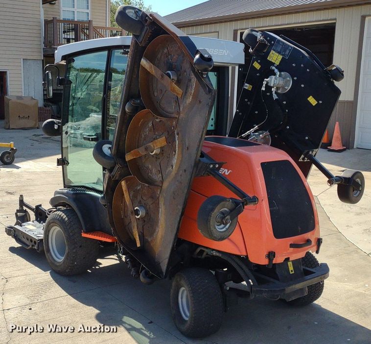 Jacobsen HR700 lawn mower in Overbrook, KS Item LL9106 sold Purple Wave