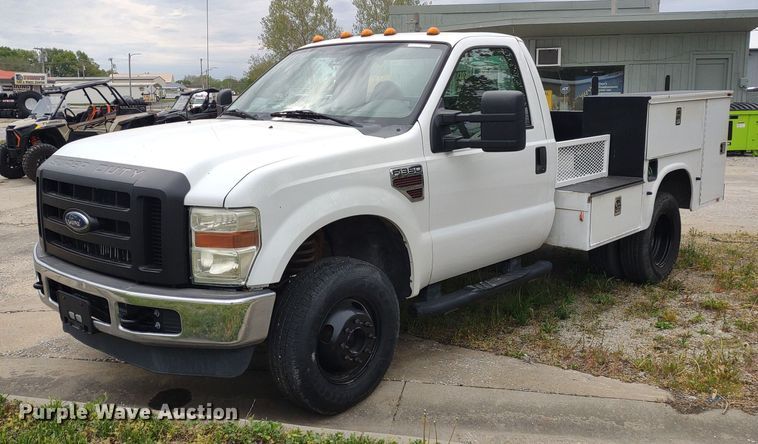 image for item LL9118 2009 Ford F350 Super Duty XL  utility bed pickup truck