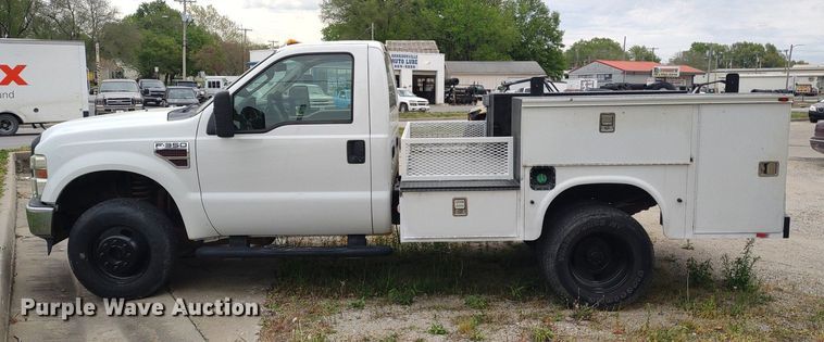 image for item LL9118 2009 Ford F350 Super Duty XL  utility bed pickup truck