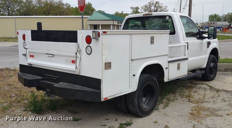 image for item LL9118 2009 Ford F350 Super Duty XL  utility bed pickup truck