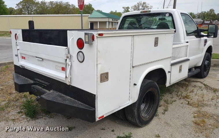 image for item LL9118 2009 Ford F350 Super Duty XL  utility bed pickup truck