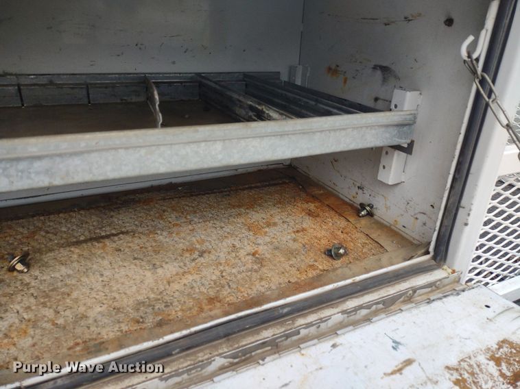 image for item LL9118 2009 Ford F350 Super Duty XL  utility bed pickup truck