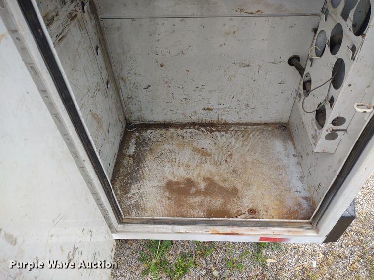 image for item LL9118 2009 Ford F350 Super Duty XL  utility bed pickup truck